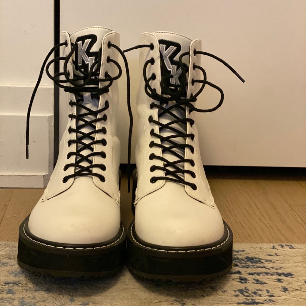 KENDALL & KYLIE  | White Combat Boots Sz 10